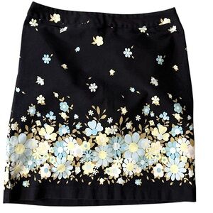 Ann Taylor Loft Black Floral Border A-Line Skirt with Side Zipper. Size 6. 28” W